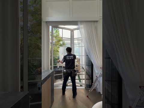 Pleated Retractable Flyscreen