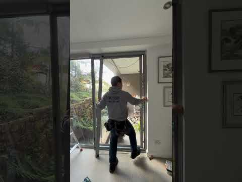 Installing Retractable Flyscreen