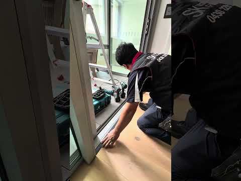 Trackless Pleated Retractable Flyscreen
